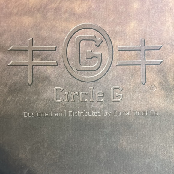 Like NEW!  Women’s Size 8 Western Distressed Honey Side-Fringe Bootie - Picture 13 of 13